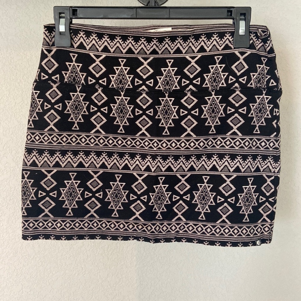 Billabong tribal mini skirt